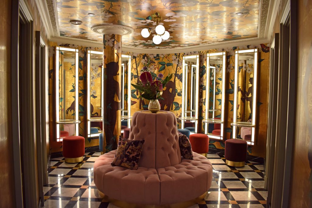 The beautiful bathroom at The Ivy!